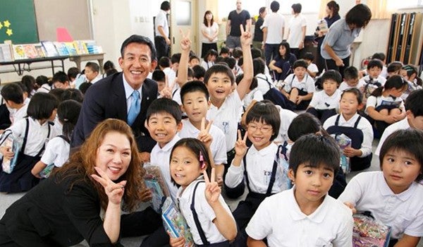 ニュースキンジャパン、子どもたちへの教育支援プロジェクト「スマイル ライブラリー プラン」