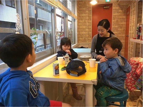 Kids Café でおやつを食べたり